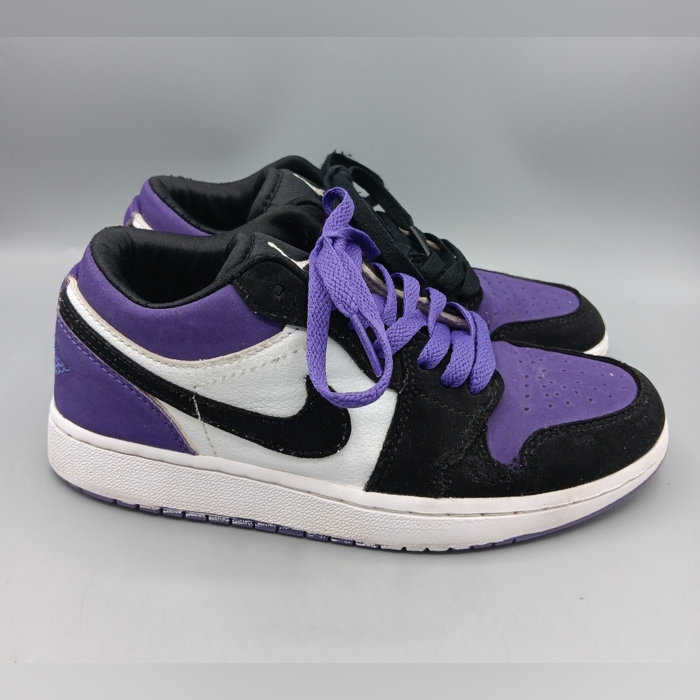 Nike Men's Black and Purple Sneakers